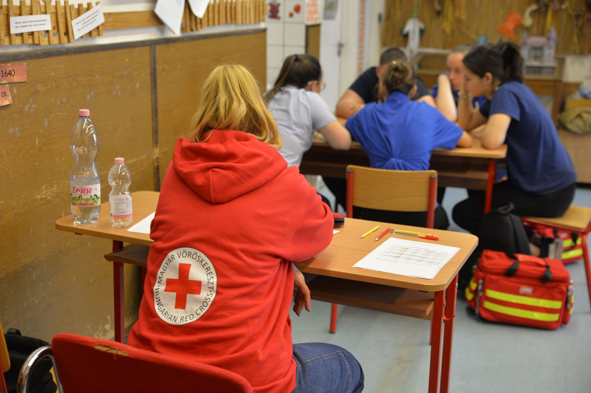 Ilustracja: Community First Aid Training Funding: How UK Groups Pay Community First Aid Training Funding: How UK Groups Pay for Lifesaving Skills - zdjecie w tresci