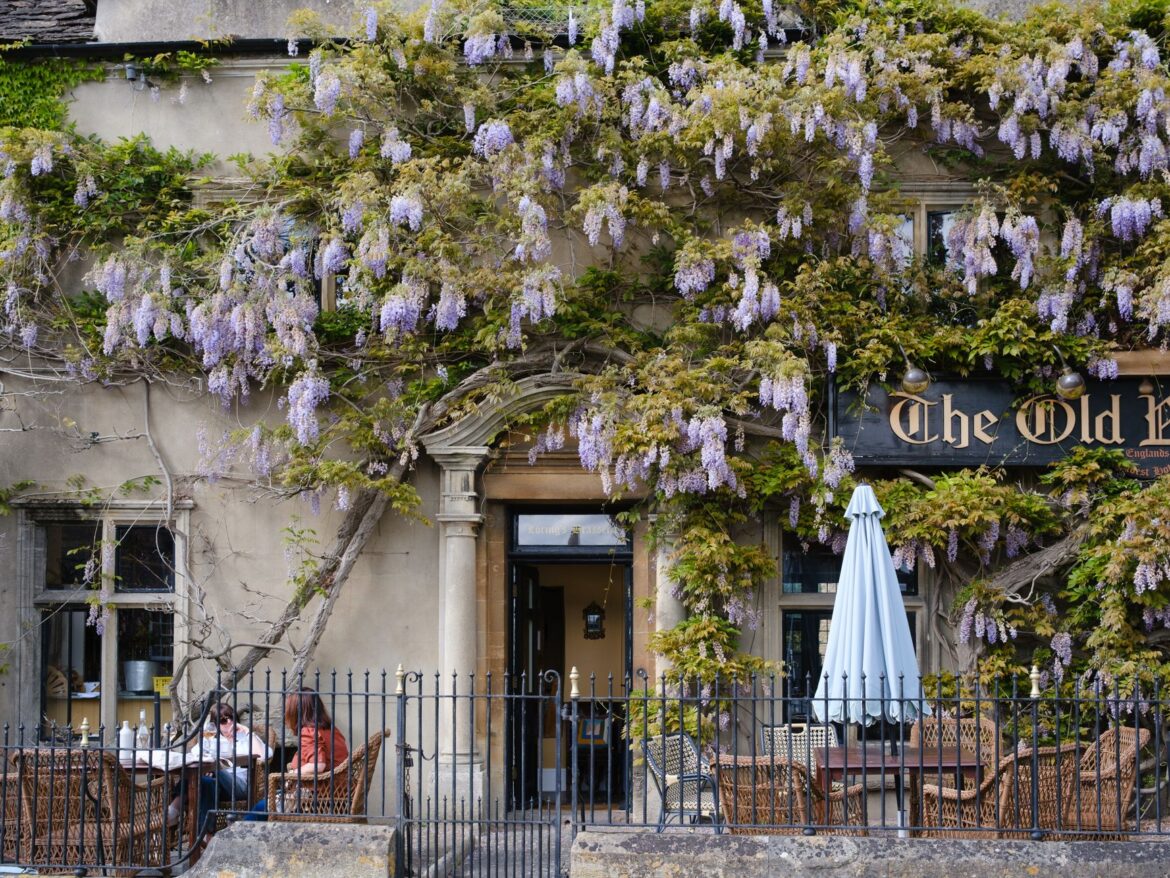 Community Pub Share Offer UK: How to Buy and Run Your Local - ilustracja artykulu